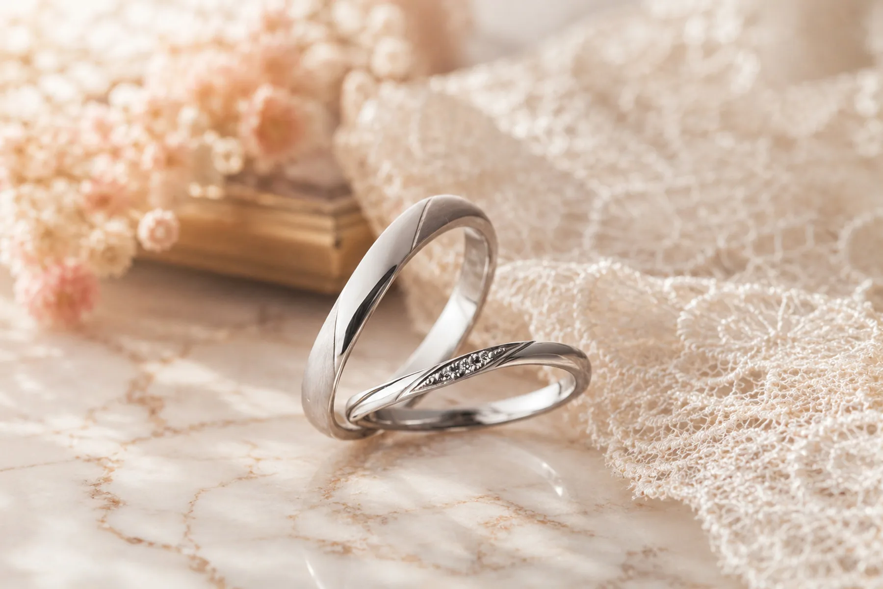 ペアで着けられるPRIMA PORTAの結婚指輪